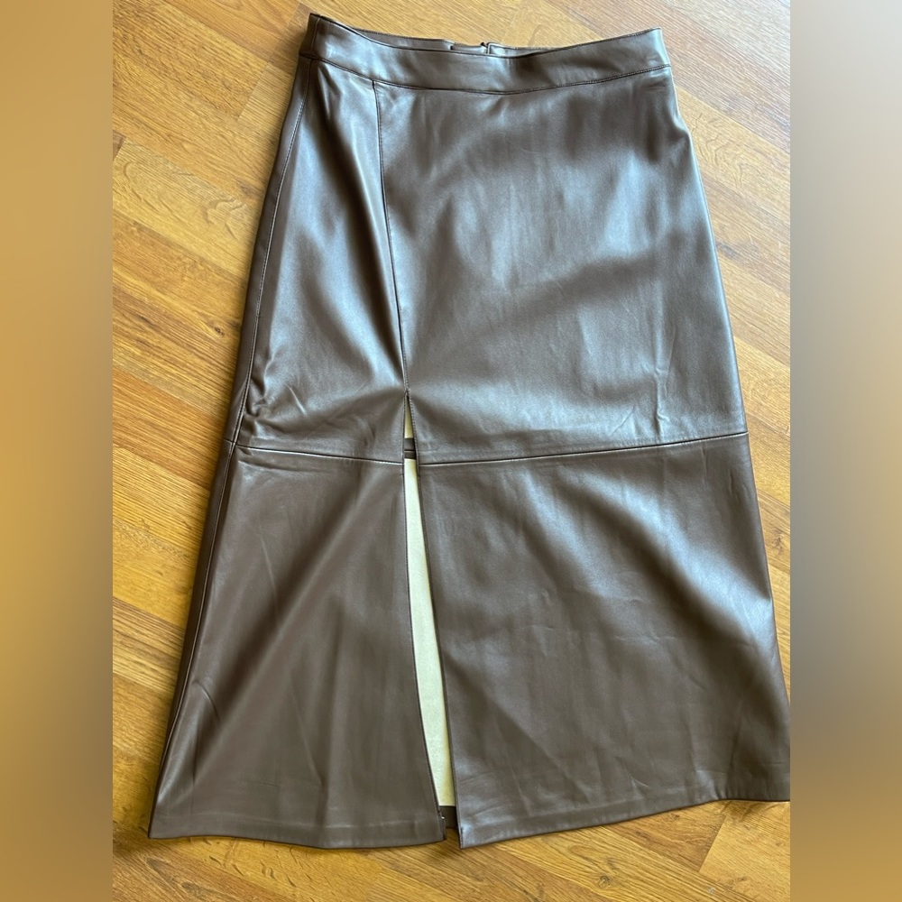 🤎 AARON & AMBER 🤎 Vegan Leather Skirt w/ Split